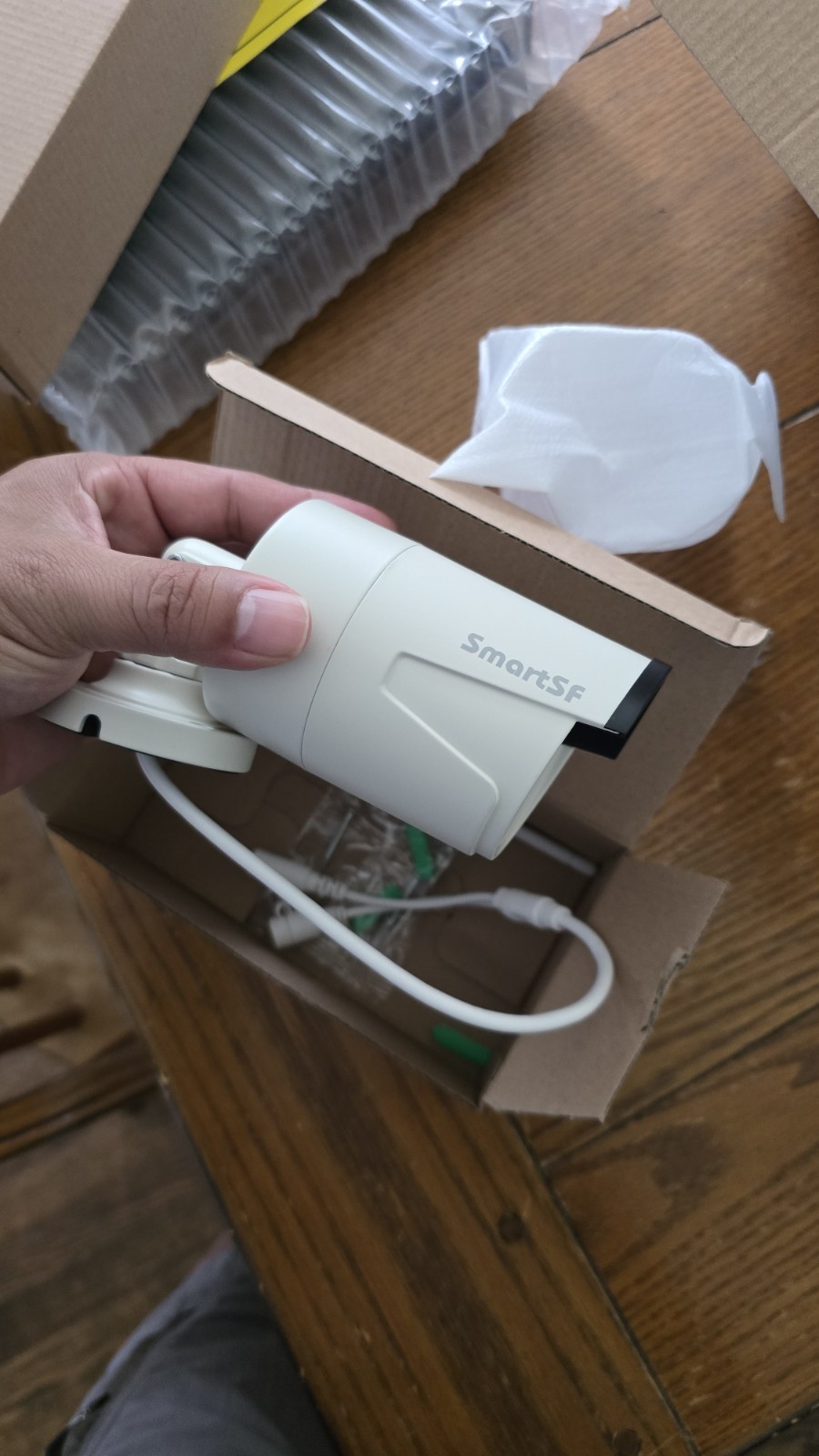 HD NVR KIT  4 CAMERA WIFI CAPABLE NEW / Open Box