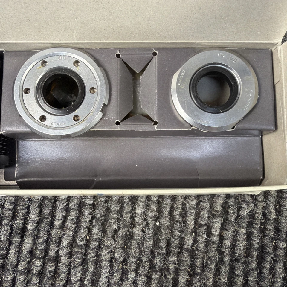 Shimano 105SC BB-1055 68x 113MM Road Bottom Bracket- NEW/NOS- English- NIB - Image 4 of 4
