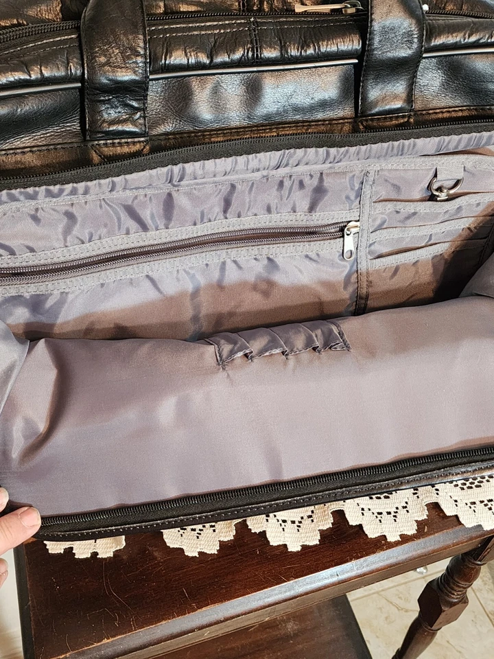 Check Fast By Solo 17.3 Pulgadas Rodante Laptop Negro Maletín Correa para el Hombro  Foto 4 de 4