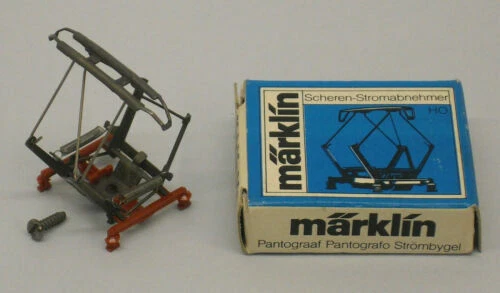 Comandi digitali Märklin per il modellismo ferroviario