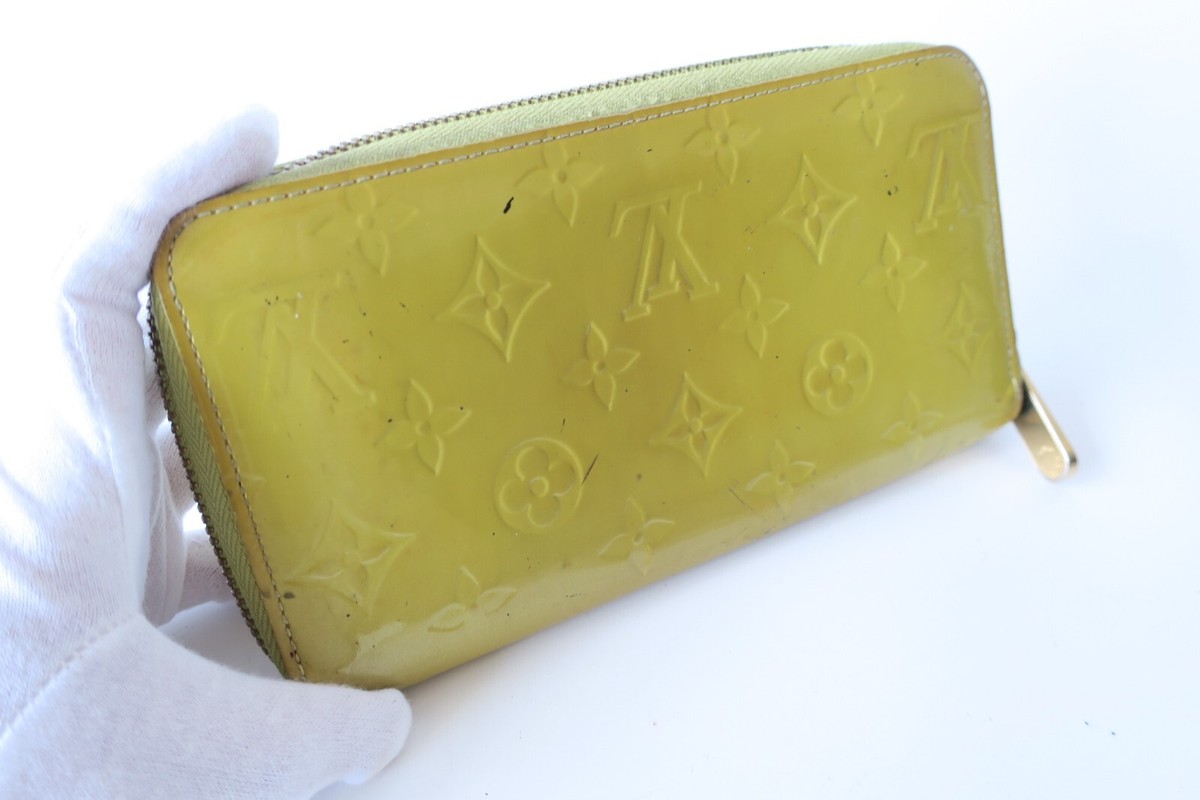 Authentic LOUIS VUITTON Vernis Monogram Around zippy Wallet