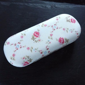 reading glasses cases hard