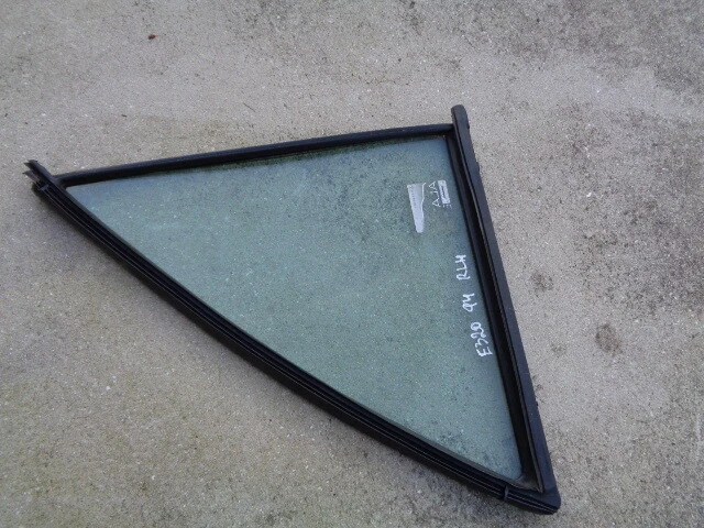Mercedes-Benz E320 1994 puerta trasera ventana ventilación vidrio con sello de goma lado izquierdo OEM Foto 2 de 4