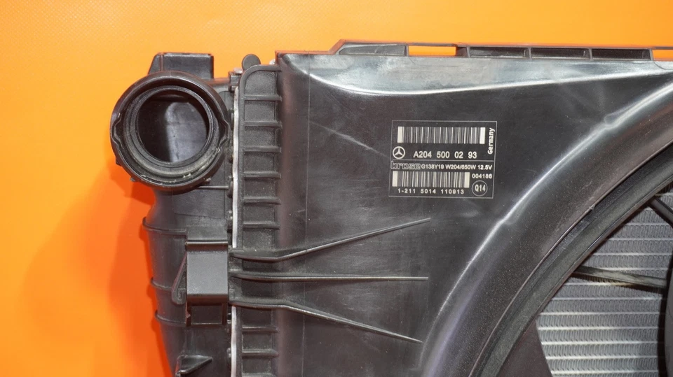 MERCEDES BENZ E63 COOLING FAN RADIATOR 2010 2011 A2125001400 E63 AMG OEM - Image 4 of 4