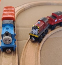 thomas friends wooden train set with draw bridge Brio compatible