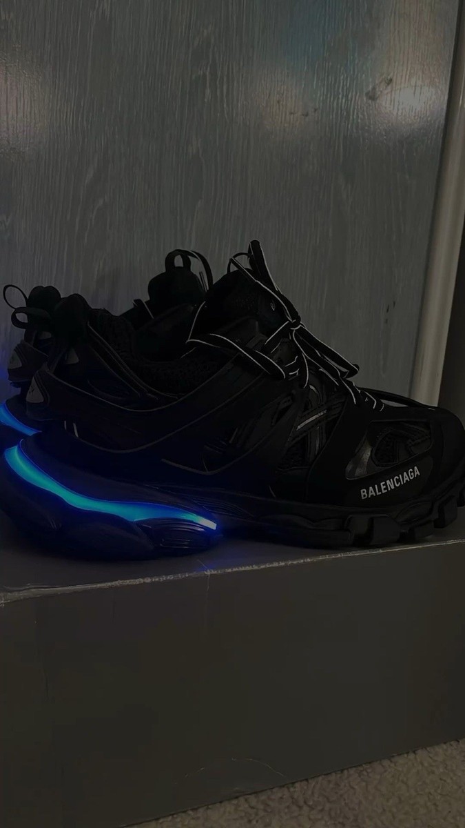 靴 BALENCIAGA track Black LED 0400018150420_BLACK?wid=600&