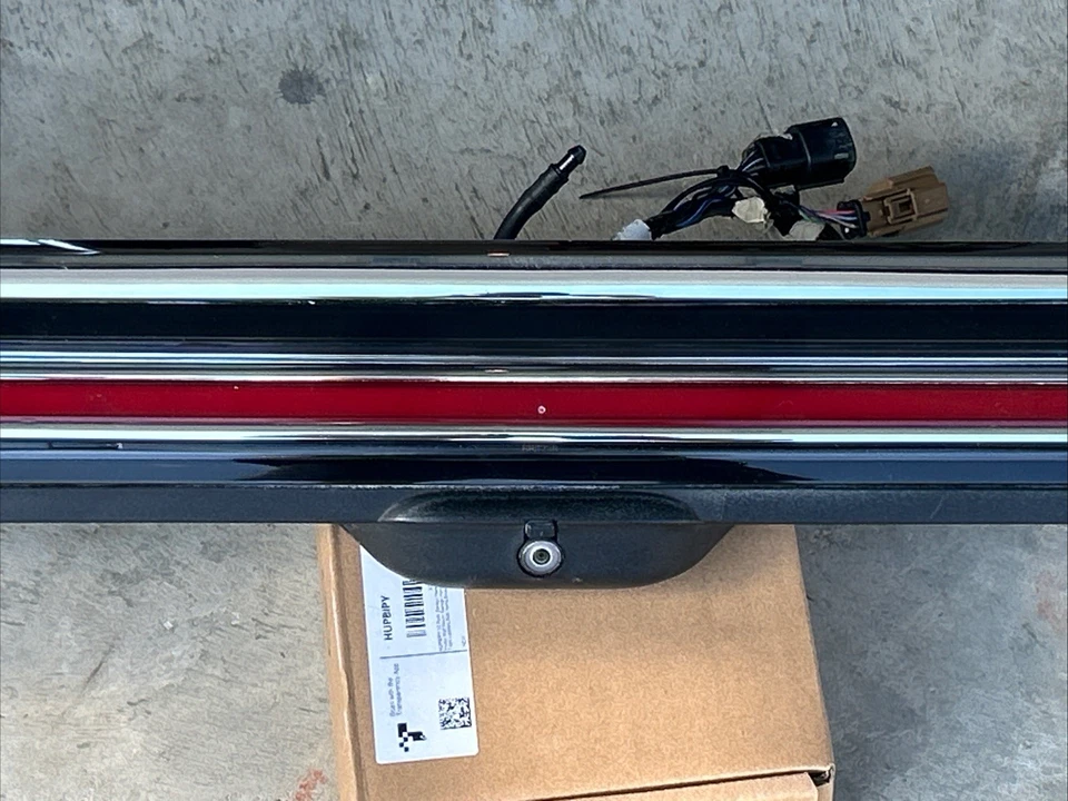 19-20 Lincoln Nautilus tampa central porta lanterna traseira led com câmera ka1b13a565a - Imagem 3 de 4