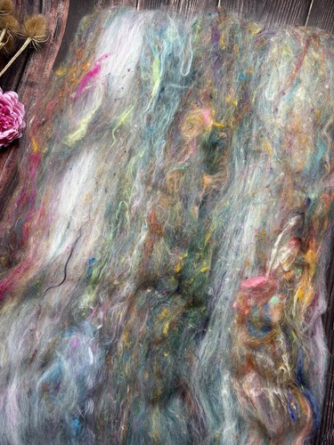 Hand Carded Scrappy Art Batt. Mixed Scraps Fibre Blend For Spinning Felting 43 - Picture 3 of 9