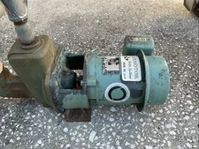 Aermotor  Water Systems Vintage Cast Iron Irrigation Pump model LL-33