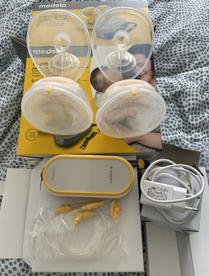 Medela Freestyle Hands-free Doppelpumpen-Set elektrische Milchpumpe + FREEBIES