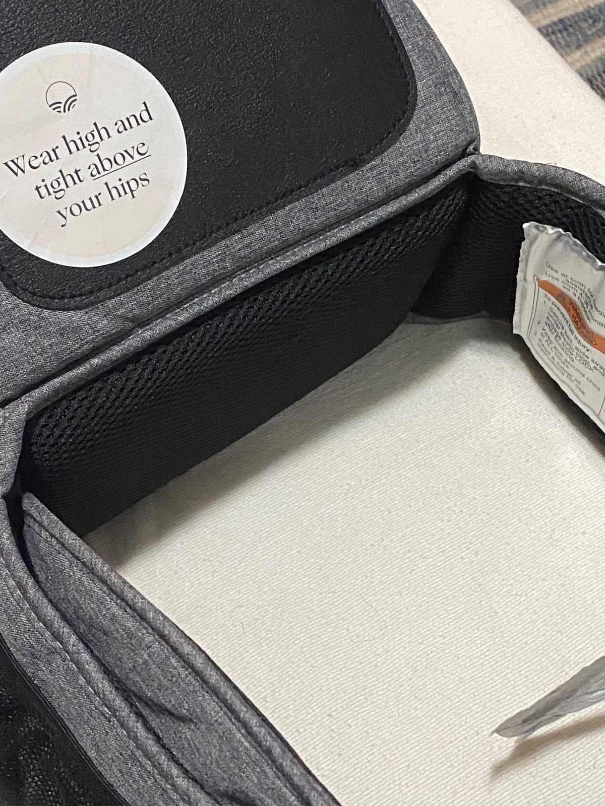 TushBaby Hip Seat Baby Carrier Adjustable Belt Pockets Gray & Black- Excellent 