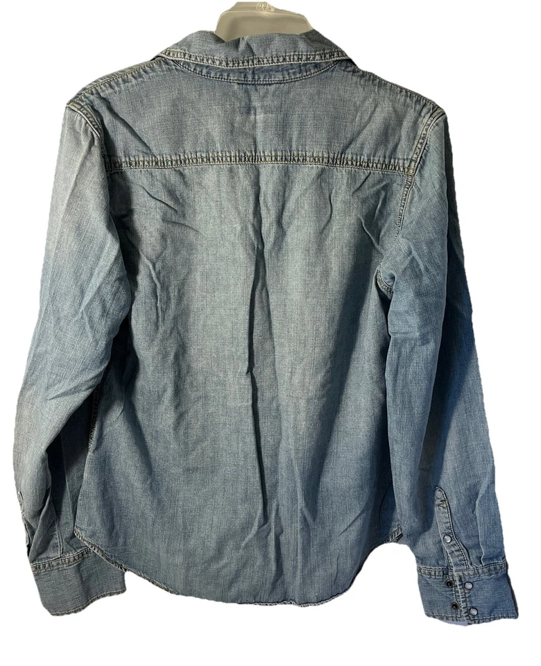 Merona Blue Denim Shirt Women's Medium Snap Closure 2 Pocket Cuffed Sleeves - Изображение 2 из 4