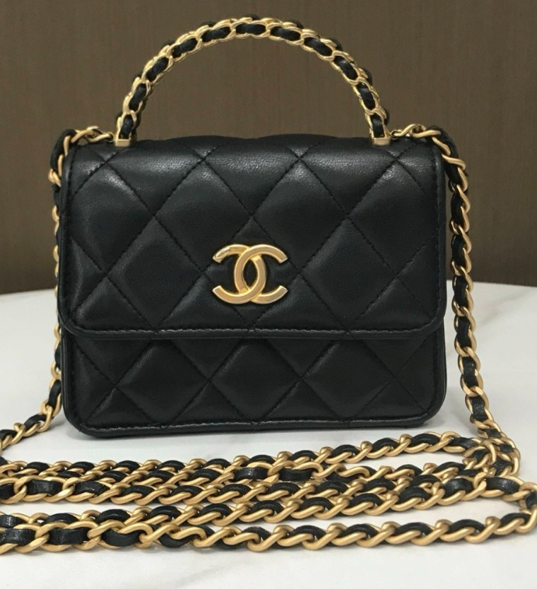 Chanel Lambskin Diamond Pattern Chain Shoulder Bag Crossbody Black Gold Women