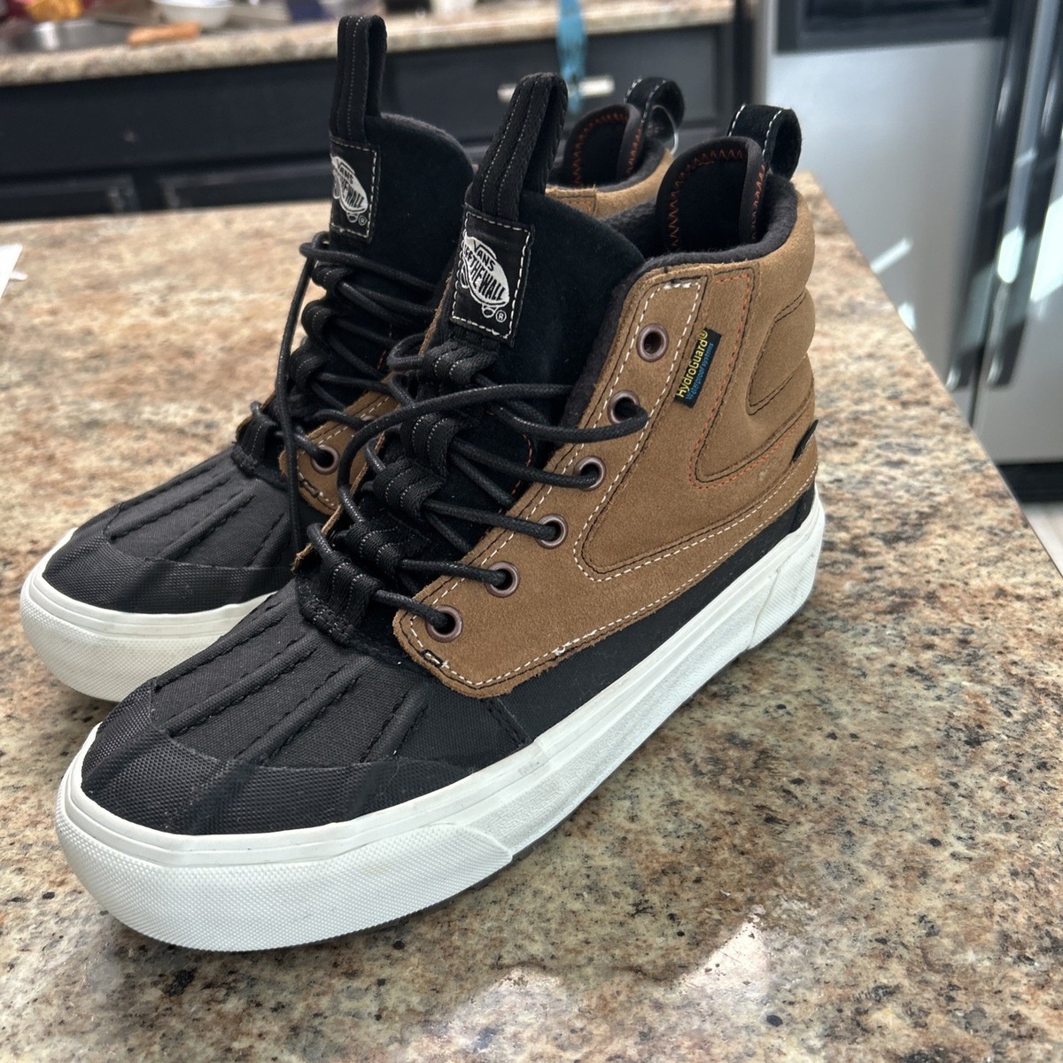 Brown Vans Sk8 Del Pato Mte Unisex Vans Sk8-Hi MTE Del Pato Brown