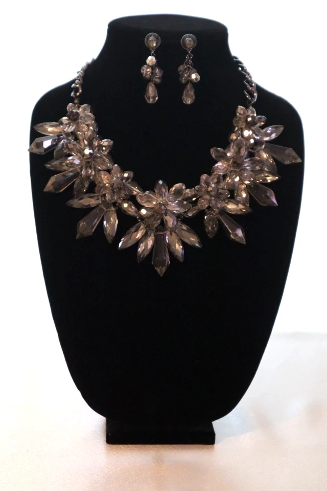 Chico's Set Of Erring Necklace Floral Chunky Glass Crystal Stone Statement Piece - Image 2 of 4