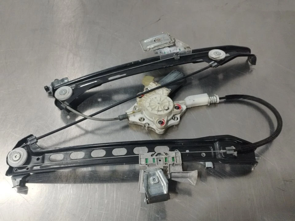 A2197300846 Elevalunas Trasero Derecho para MERCEDES-BENZ CLS (BM 219) 2 855327 - Imagen 2 de 4