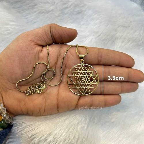 Shri Yantra Pendant Lakshmi Powerful Chakra Energized Blessed Om Lakshmiaye - Picture 4 of 4