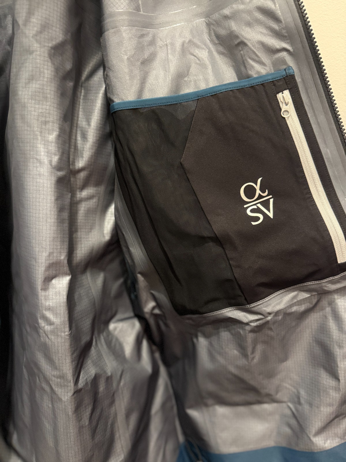 Arc'teryx Alpha SV Jacket Lodestar Size Large Men's  thumbnail 4