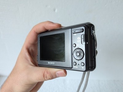 Sony Cyber-shot DSC-S2000 Digital Camera Memory Stick Pro Duo, Black, Tested  