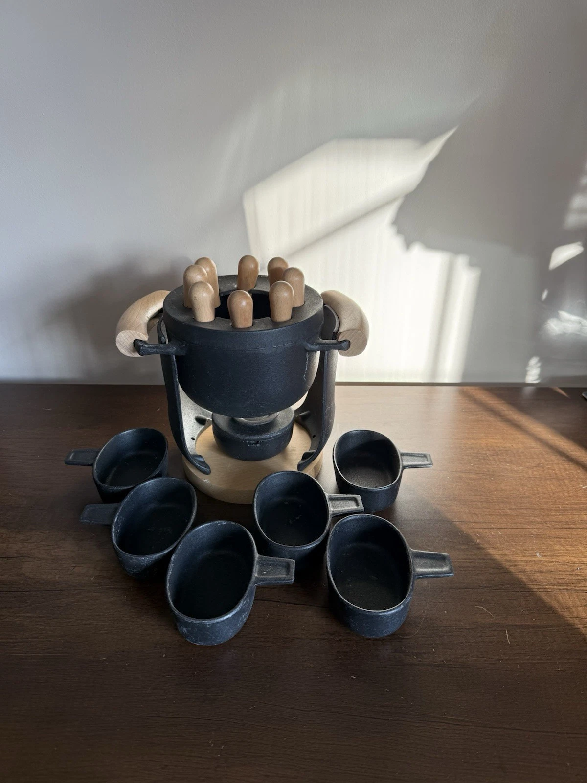 Bodum Designer R Nissen Cast Iron Fondue Set Wooden Good Condition
Opens in a new window or tab
