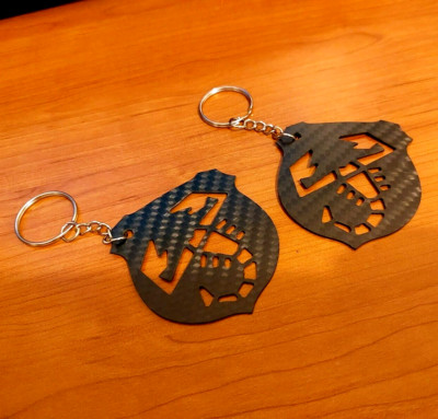 Kohlefaser Schlüsselanhänger ABARTH 500 PUNTO Keychain Auto personalisiert