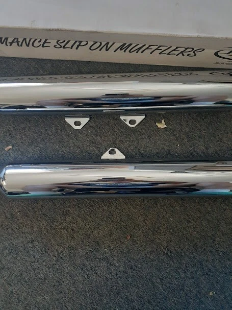 Par de silenciadores Rush para una Harley Davidson Deuce y Fatboy modelos 2000 a 2006 Foto 4 de 4