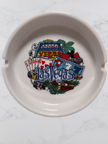 Cenicero de cerámica Las Vegas "Grandma's Butts" - Imagen 1 de 3