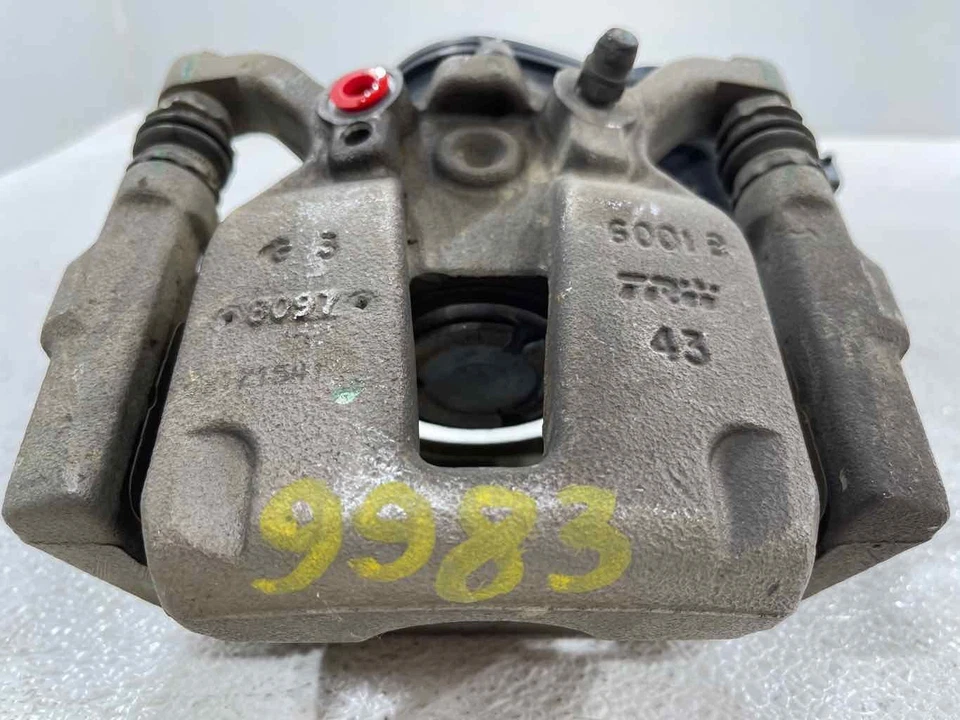 Pinza de freno trasera derecha para pasajero Honda Odyssey 2018-2024 usada OEM Foto 2 de 4