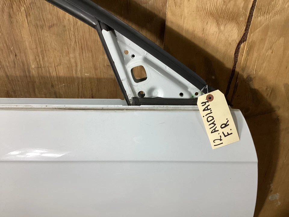 2012-2016 AUDI A4 B8 Passenger Side Door Shell OEM | Front Right Skin Panel Foto 2 de 4