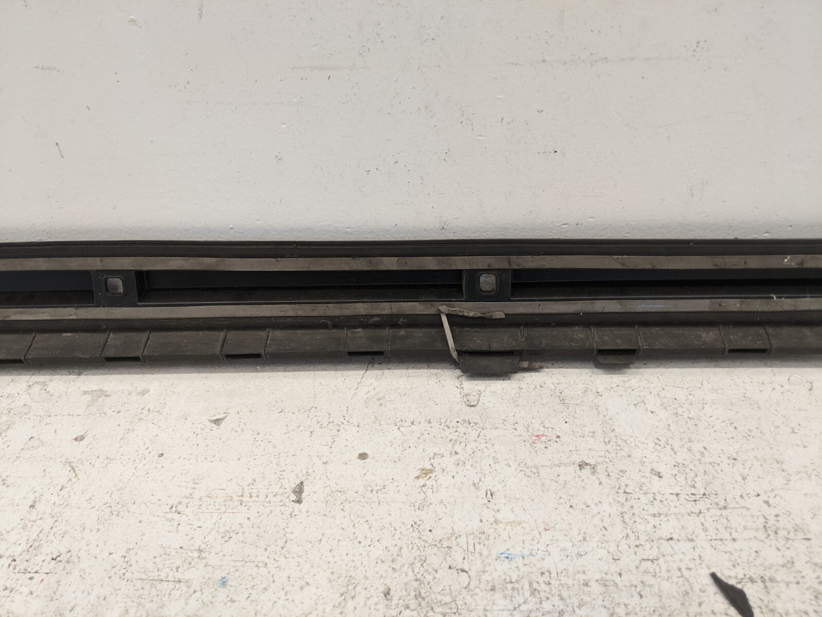 2015-2019 AUDI A3 QUATTRO LEFT SIDE ROCKER RETAINING BRACKET