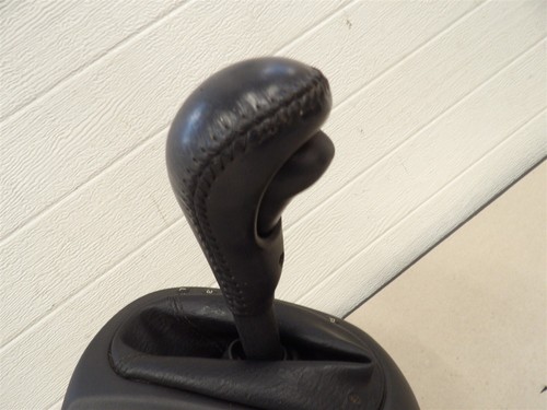 2003-2006 CHRYSLER SEBRING SHIFTER ASSEMBLY AUTOMATIC TRANSMISSION WITH BOOT OEM - Picture 5 of 6