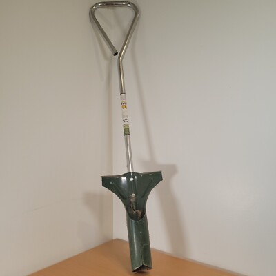 Yardworks Bulb Planter 38'' Tall 3'' Diameter Steel T-Style