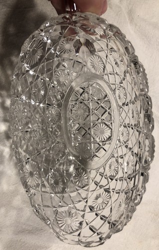 ANTIQUE CRYSTAL Clear GLASS Scalloped RADIANT Flower NUT/ CANDY BOWL W/handle - Picture 10 of 10