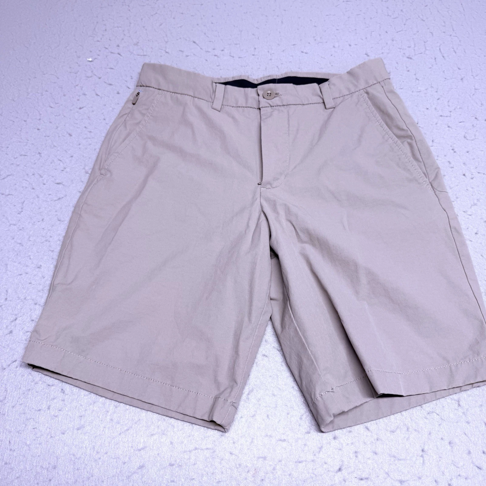 Vineyard Vines Shorts Mens 28 Beige On-The-Go OTG Chino 9 Inseam Stretch Golf