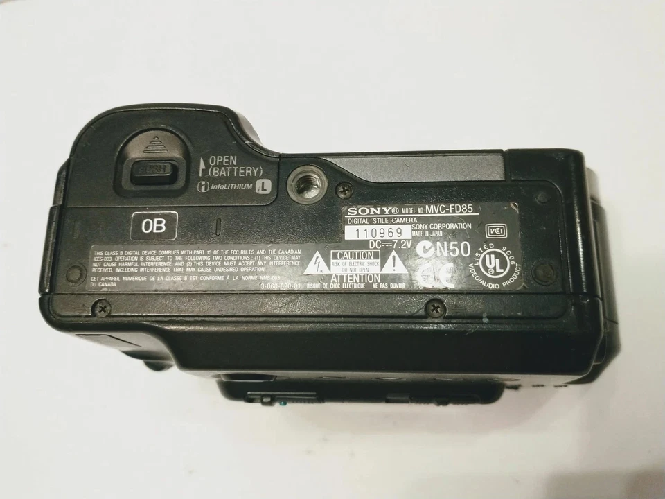 *100% UNTESTED* SONY MVC-FD85 DIGITAL CAMERA 1.3 MEGA PIXELS 3x OPTICAL LENS CAM - Image 2 of 4