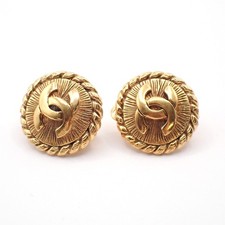 CHANEL CC Logo Round Button Earrings Clip-On Gold France 38RL743