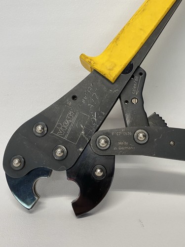 Viega Pure Flow 1/2in Pex Crimper Tool , yellow handle Lightly Used U4 - Picture 7 of 11