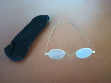 ANTIQUE PERIOD READING GLASSES. Velvet Carrying Bag with Single Button.