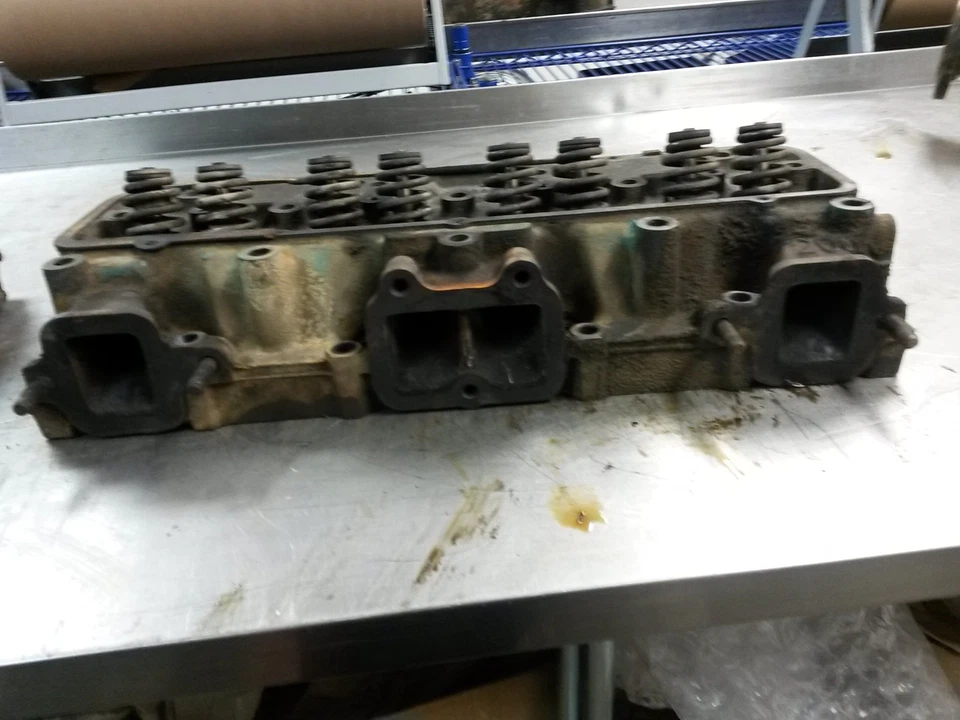 Culata de 1961 Oldsmobile 98 6,5 Foto 3 de 4