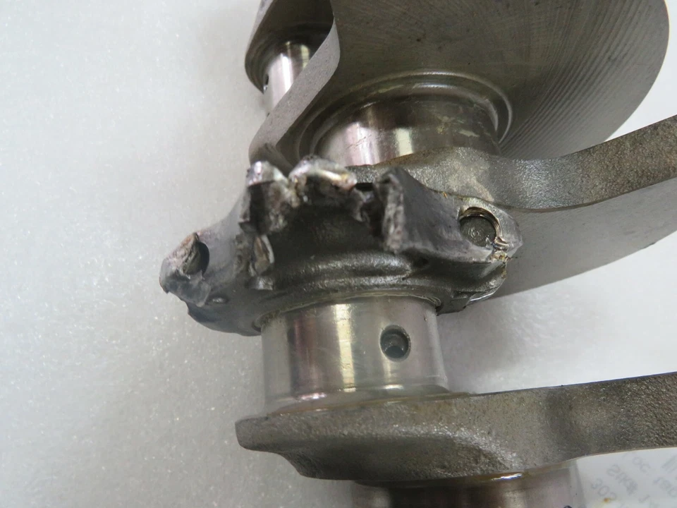 Maserati Granturismo, cigüeñal, arte, dañado, usado Foto 4 de 4