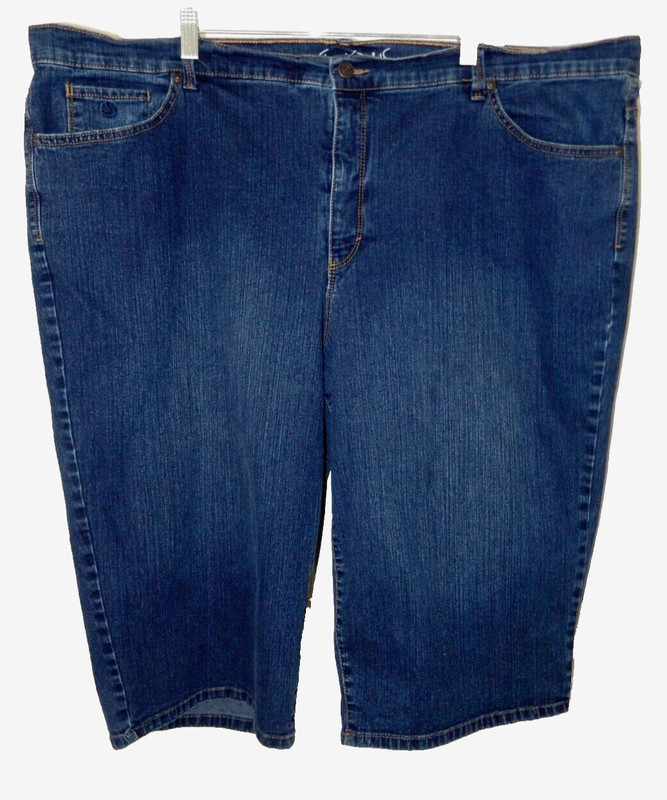 Gloria Vanderbilt Amanda Slimming Effect Denim Shorts w Rear Bling-24W