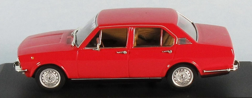 MINICHAMPS 1972 Alfa Romeo Alfetta 1.8 (Red) 1/43 Scale Diecast Model NEW RARE! - Image 2 of 4