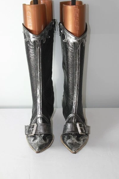 Botas FRU.IT Todo Cuero Negro y Plata Punta Talla 36.5 En muy buena condición Foto 2 de 4