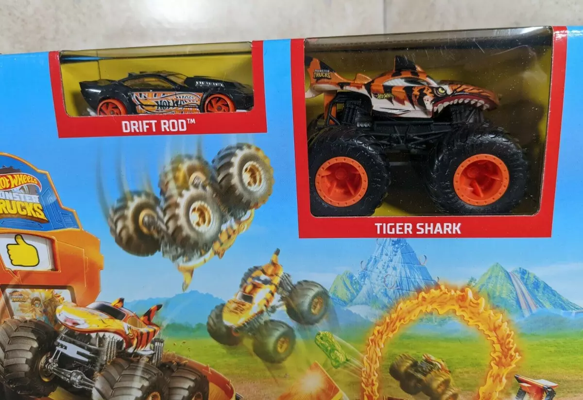 Hot Wheels Monster Trucks Stunt Tire Playset with 1:64 Scale Toy Car & Tiger Shark Truck