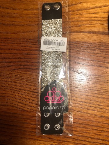 Paparazzi ❤️HALFTIME SHOW SILVER LOP BRACELET 🦄 STUNNING NWT- SILVER 🔥 - Picture 5 of 7
