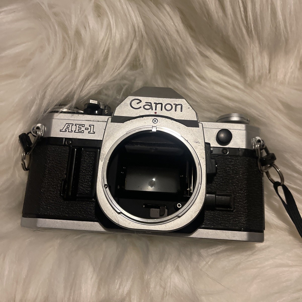 Canon AE-1 シルバー ボディ New FD 50mm f1.8付き CANON AE-1 シルバー FD 50mm F1.8 #L4 Canon AE-1 Silver