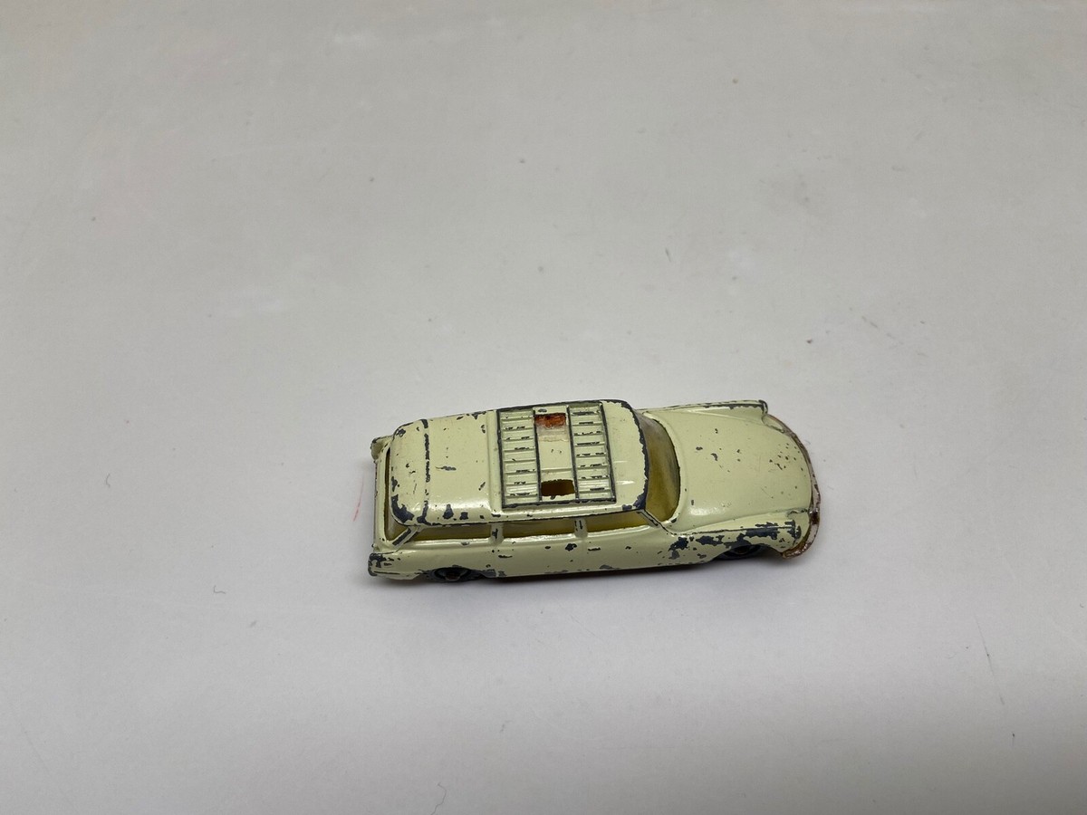 ミニカー HUSKY CITROEN SAFARI Husky Citroen Safari Station Wagon - Global Diecast Direct