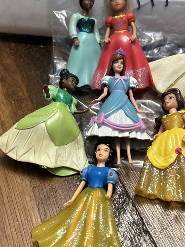 Vintage Set Disney Prinzessin Verkleidung Mini Puppen Zubehör und Kleidung 16 Puppen - Bild 3 von 9