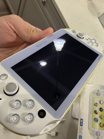 Sony PlayStation Vita Slim PS VITA Pch-2000 Lime Green CIB Console US SELLER