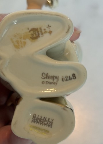 Disney Showcase Retired Lenox Sleepy Snow White Figurine #6268 Handcrafted - 第 8/8 張圖片
